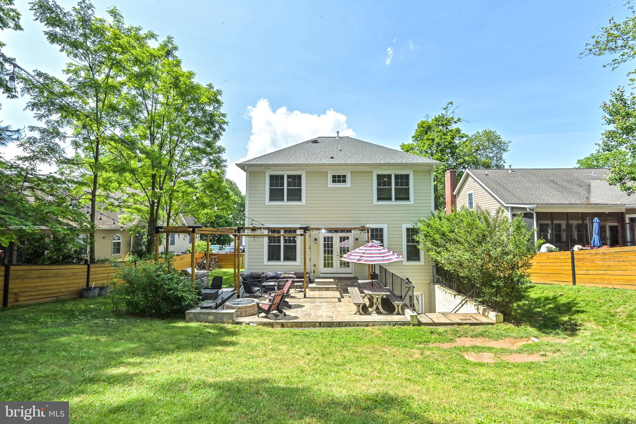 106 OAK STREET SW