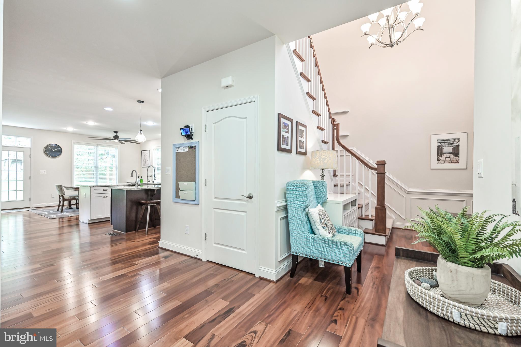 106 OAK STREET SW