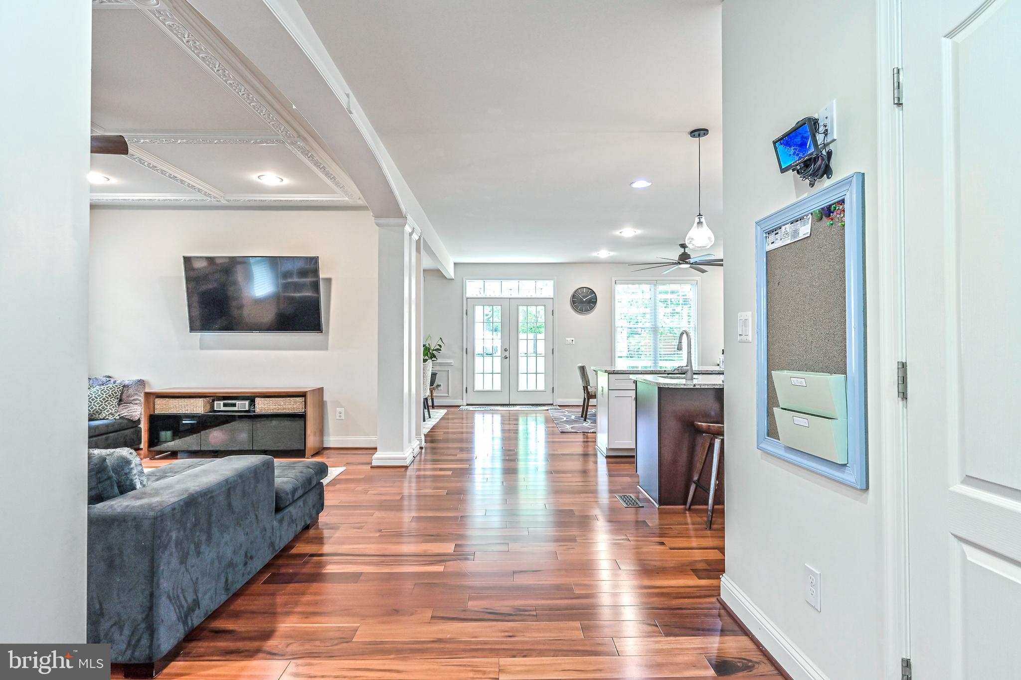 106 OAK STREET SW