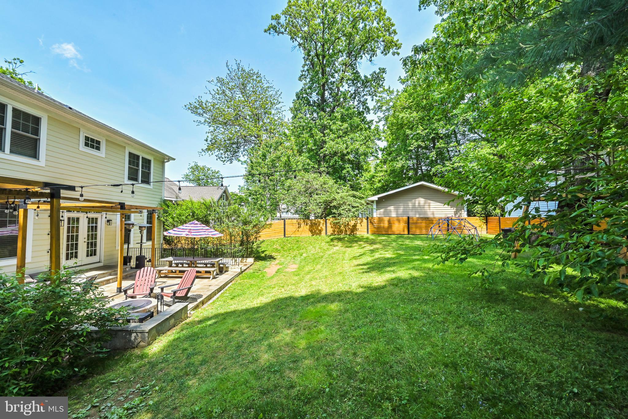 106 OAK STREET SW