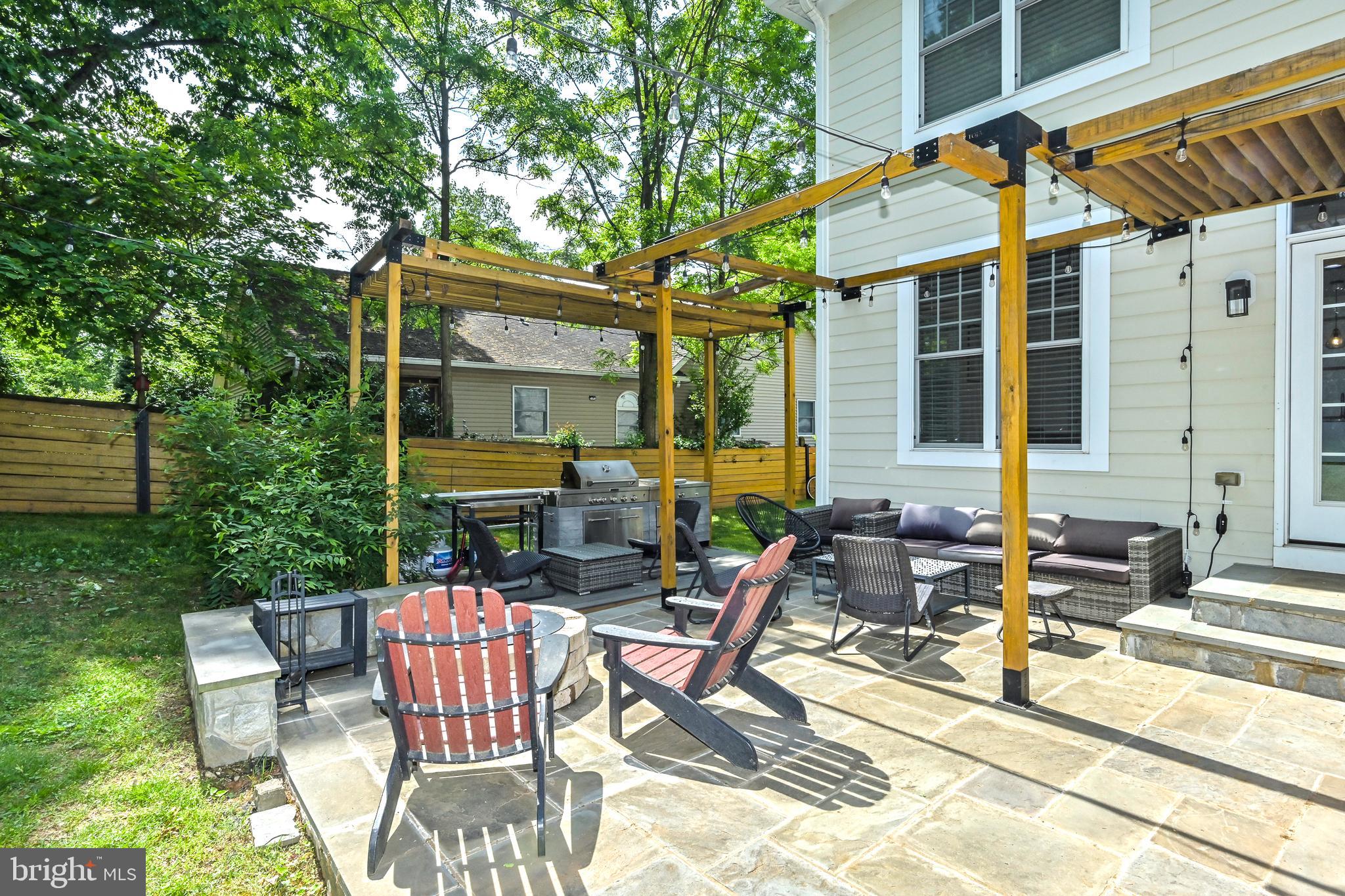 106 OAK STREET SW