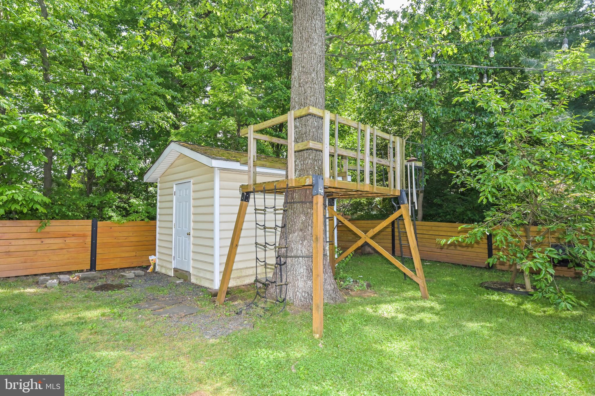 106 OAK STREET SW