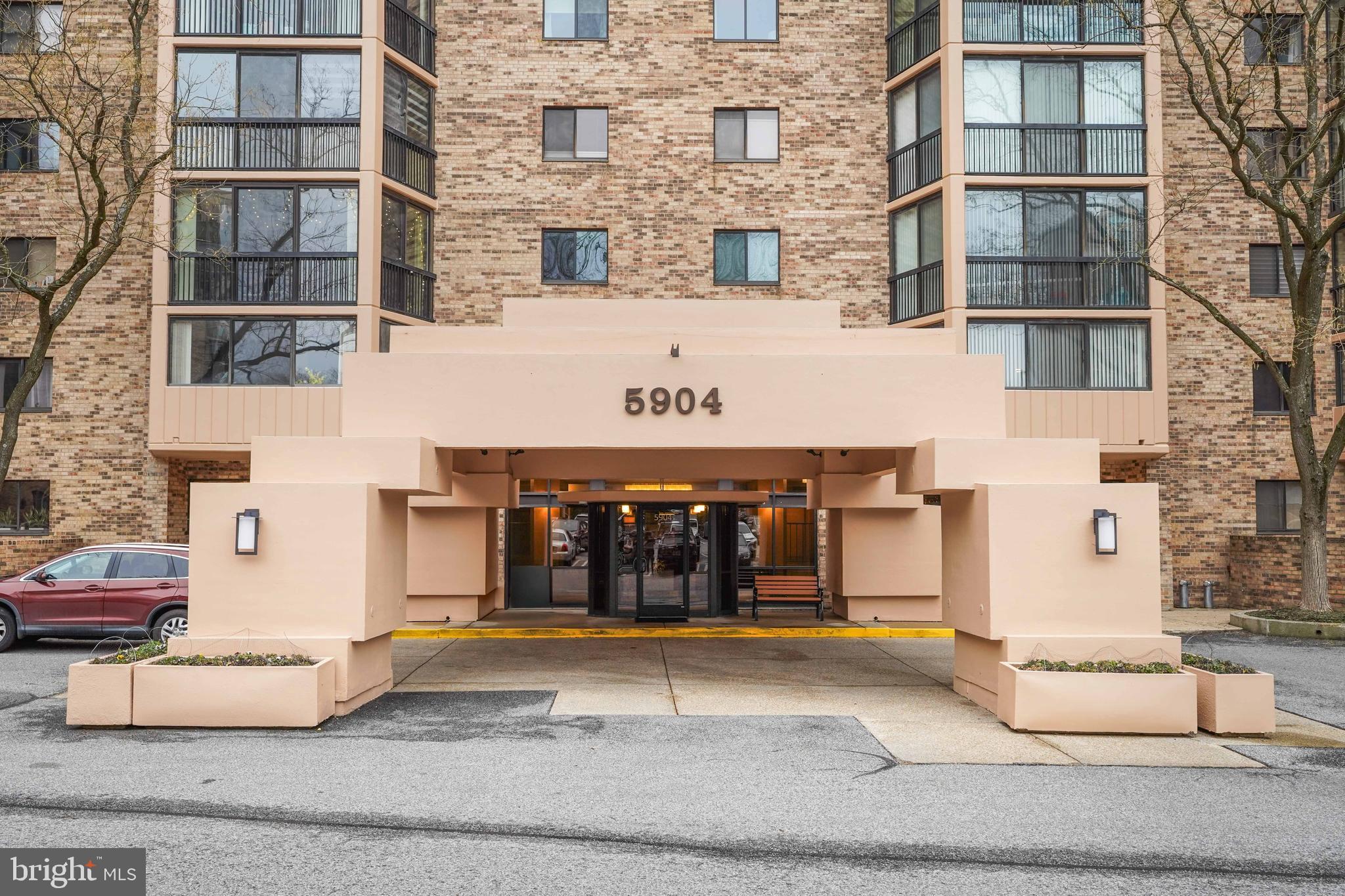 5904 MOUNT EAGLE DRIVE 104