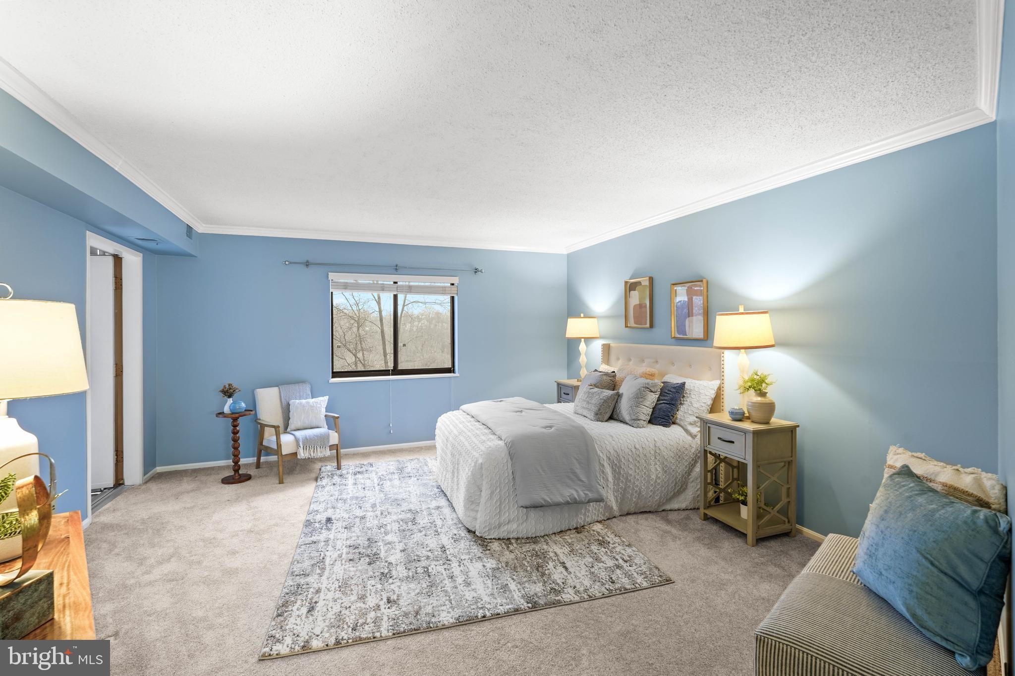5904 MOUNT EAGLE DRIVE 104