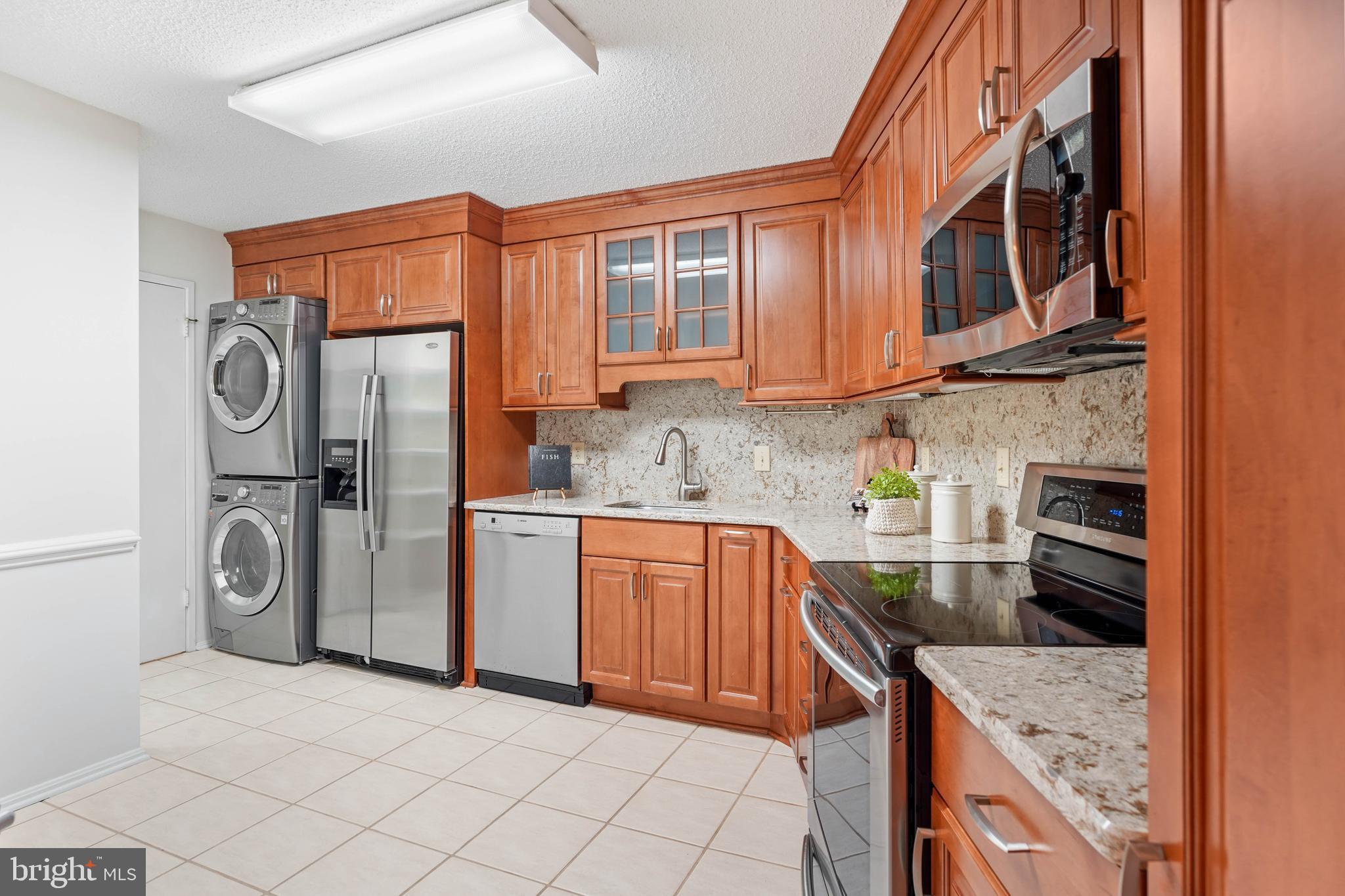 5904 MOUNT EAGLE DRIVE 104