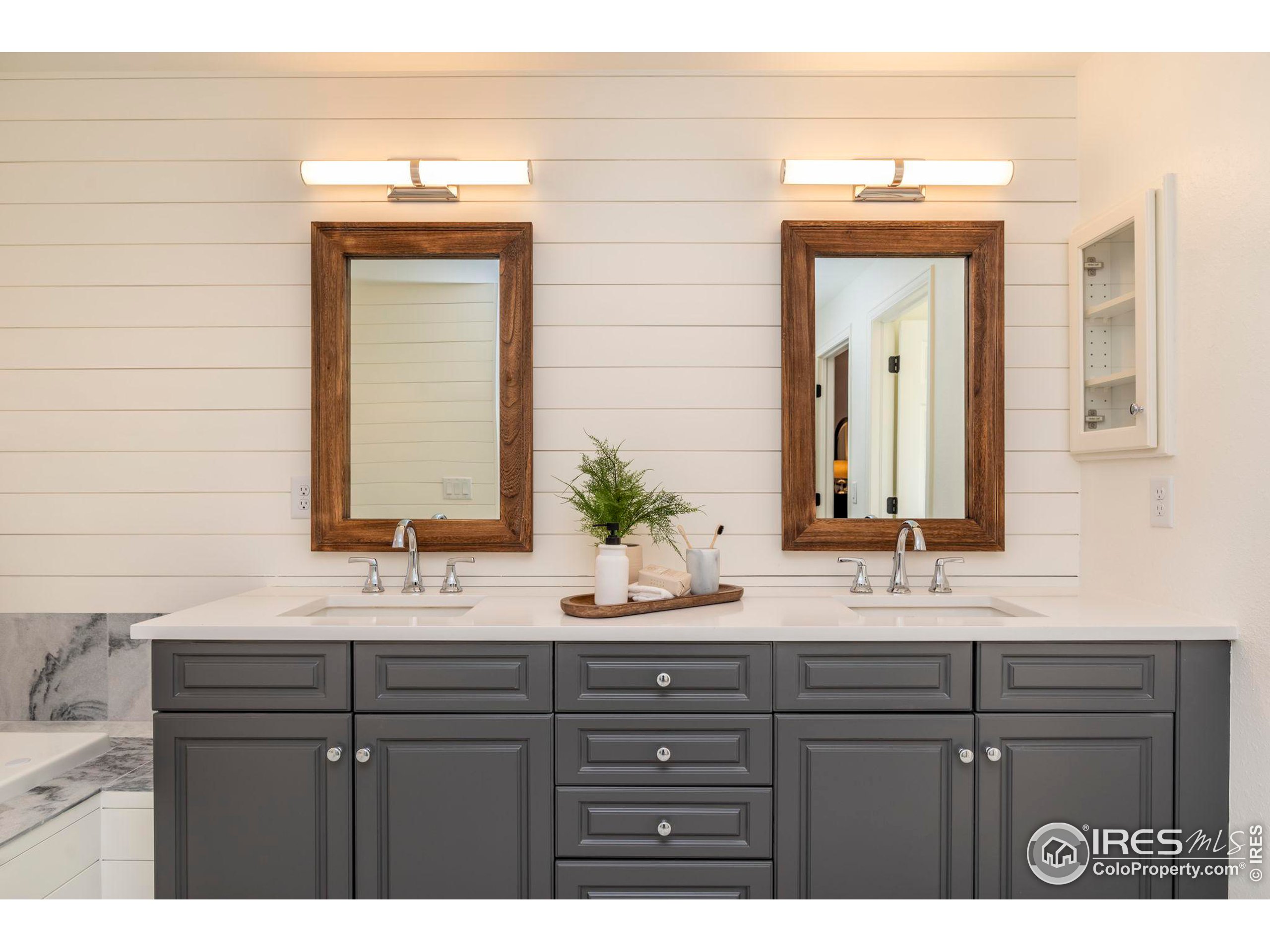 5332 Spotted Horse Trl