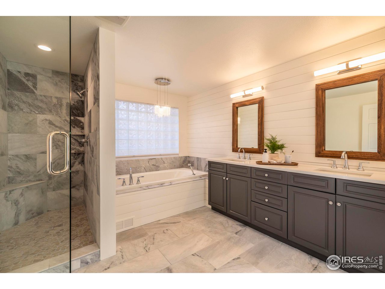 5332 Spotted Horse Trl