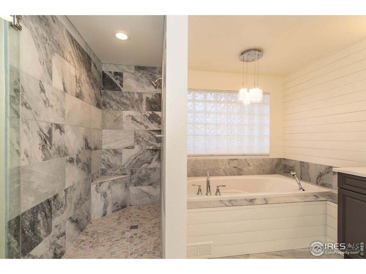 5332 Spotted Horse Trl