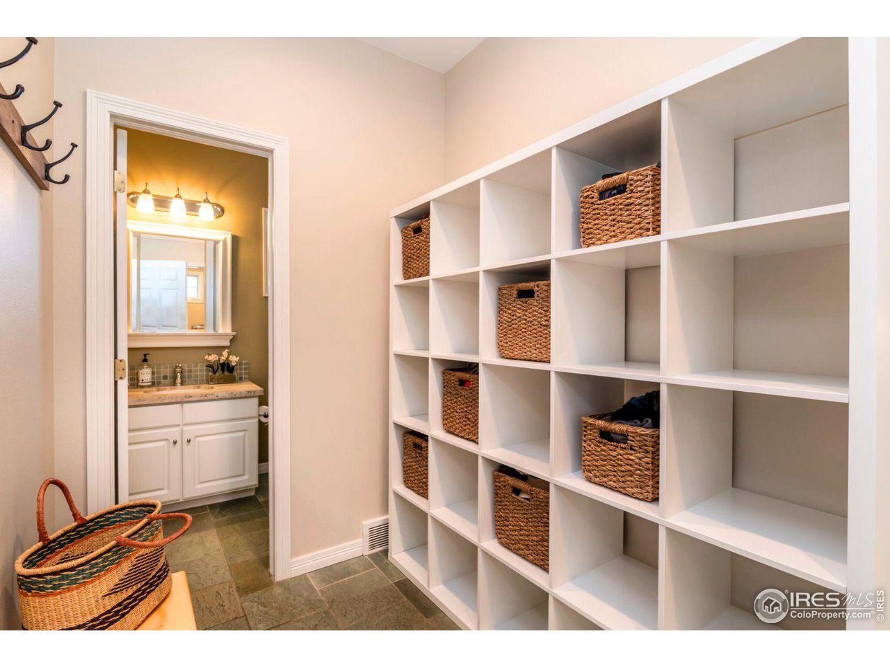 7205 Spring Creek Cir