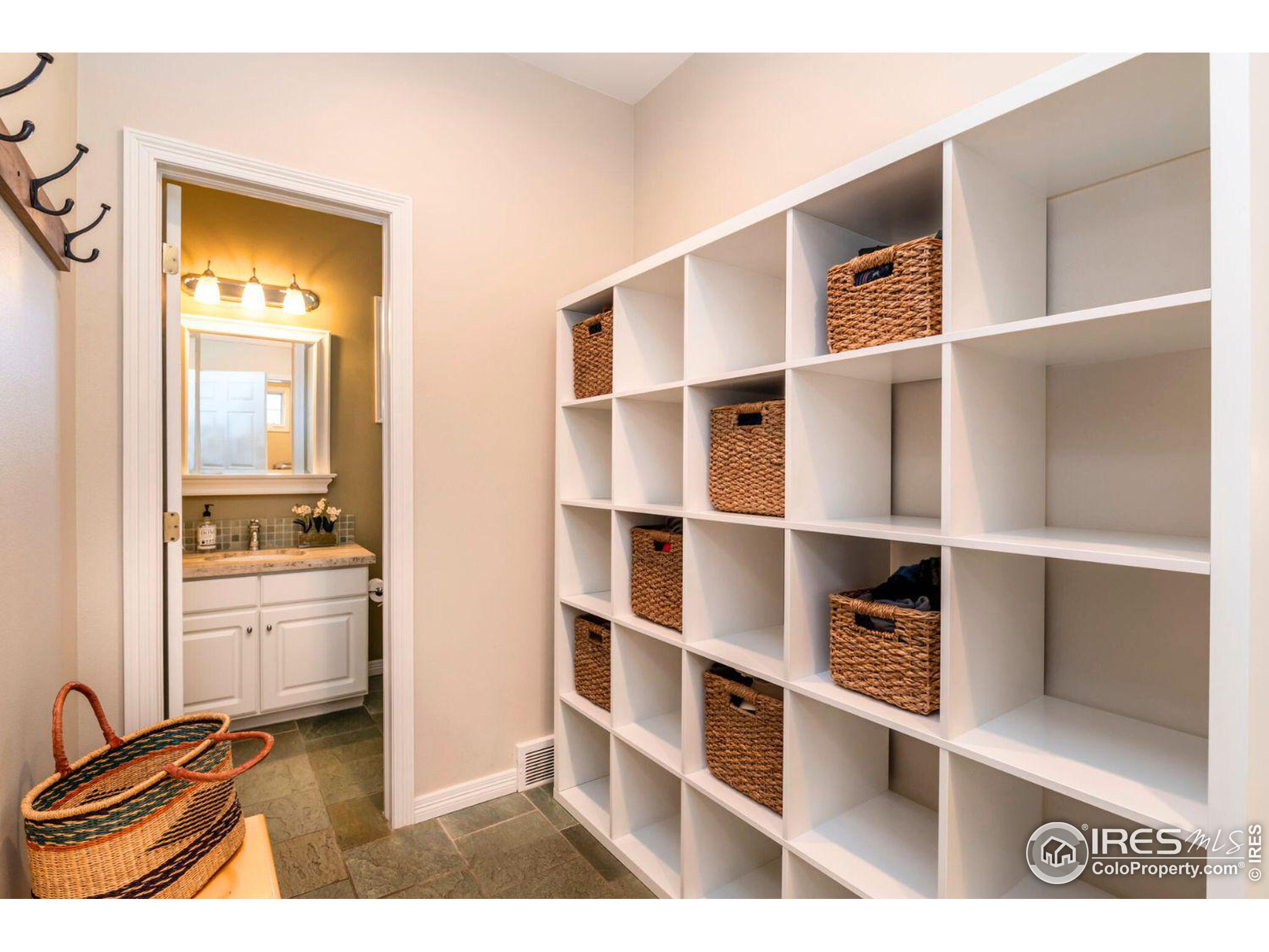 7205 Spring Creek Cir