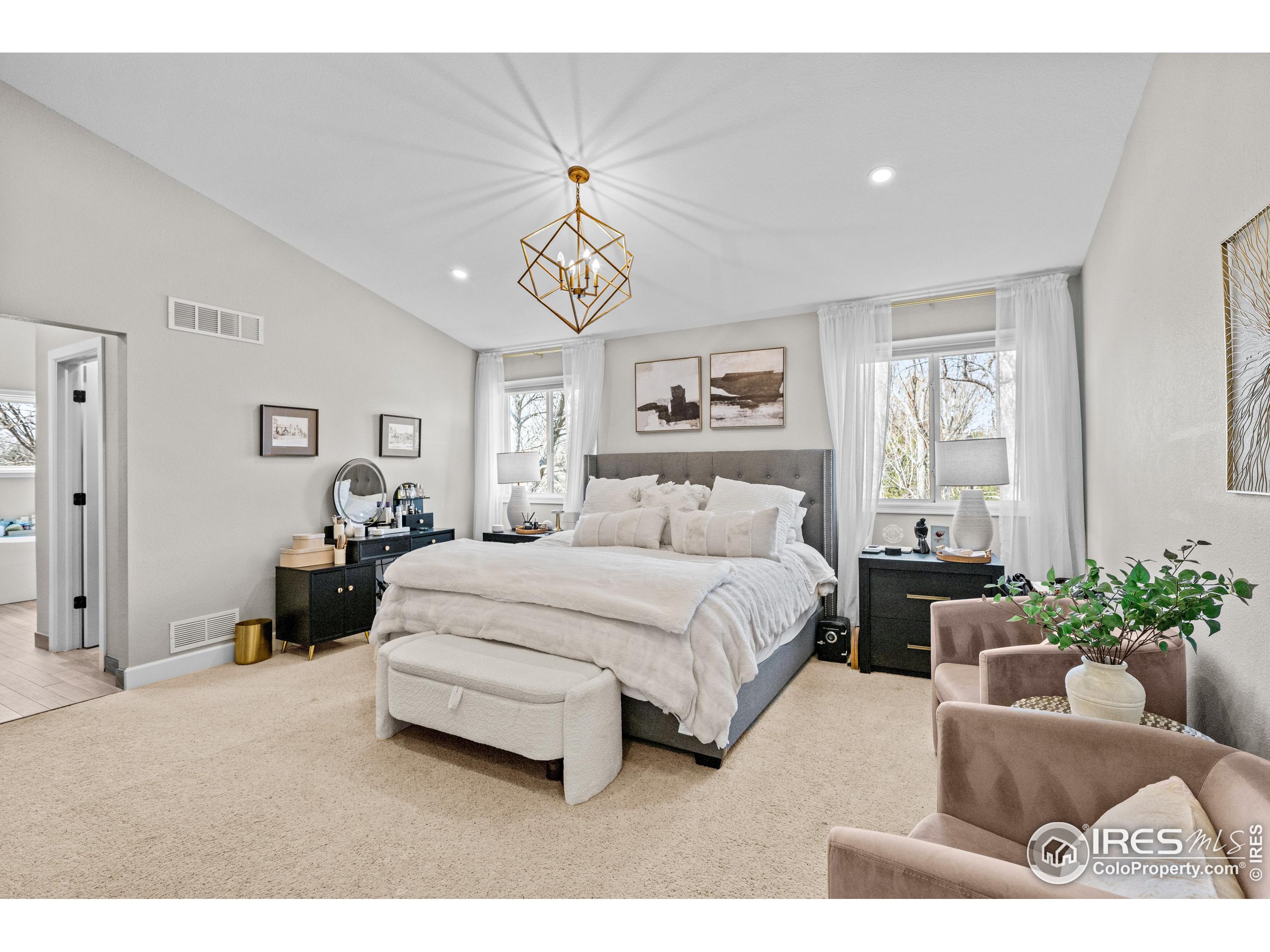 7995 Centrebridge Dr