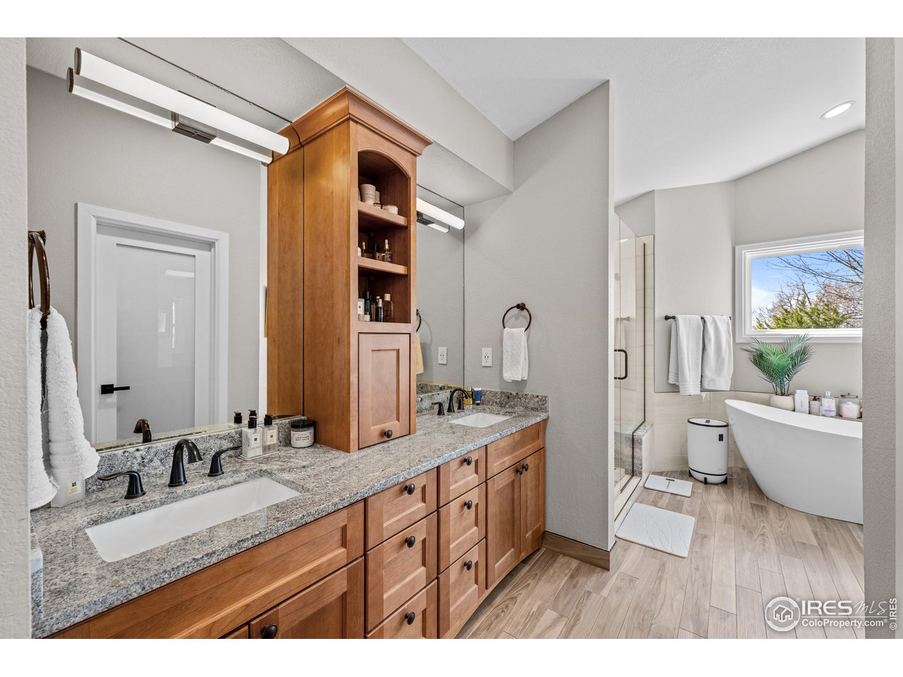 7995 Centrebridge Dr