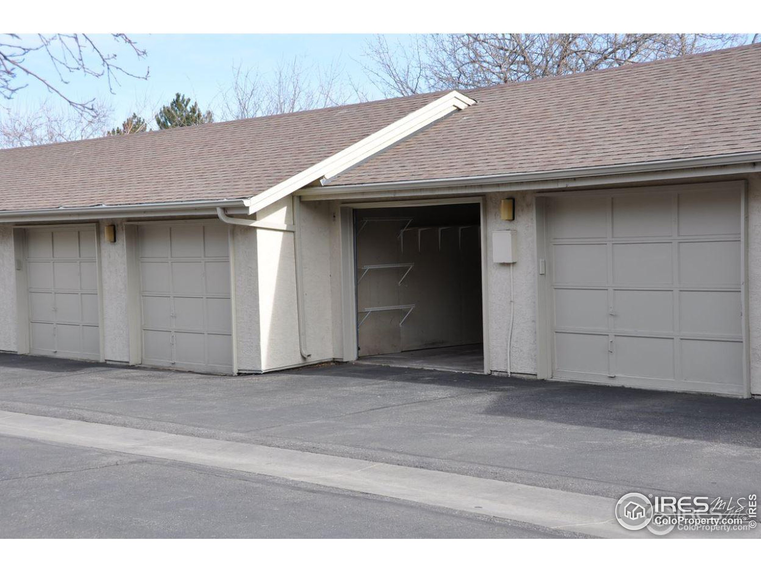 555 Manhattan Dr 102