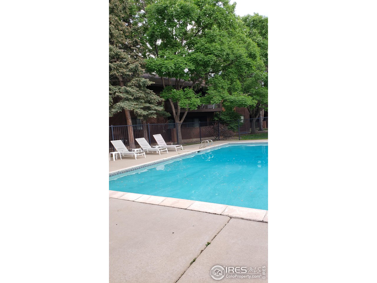 555 Manhattan Dr 102