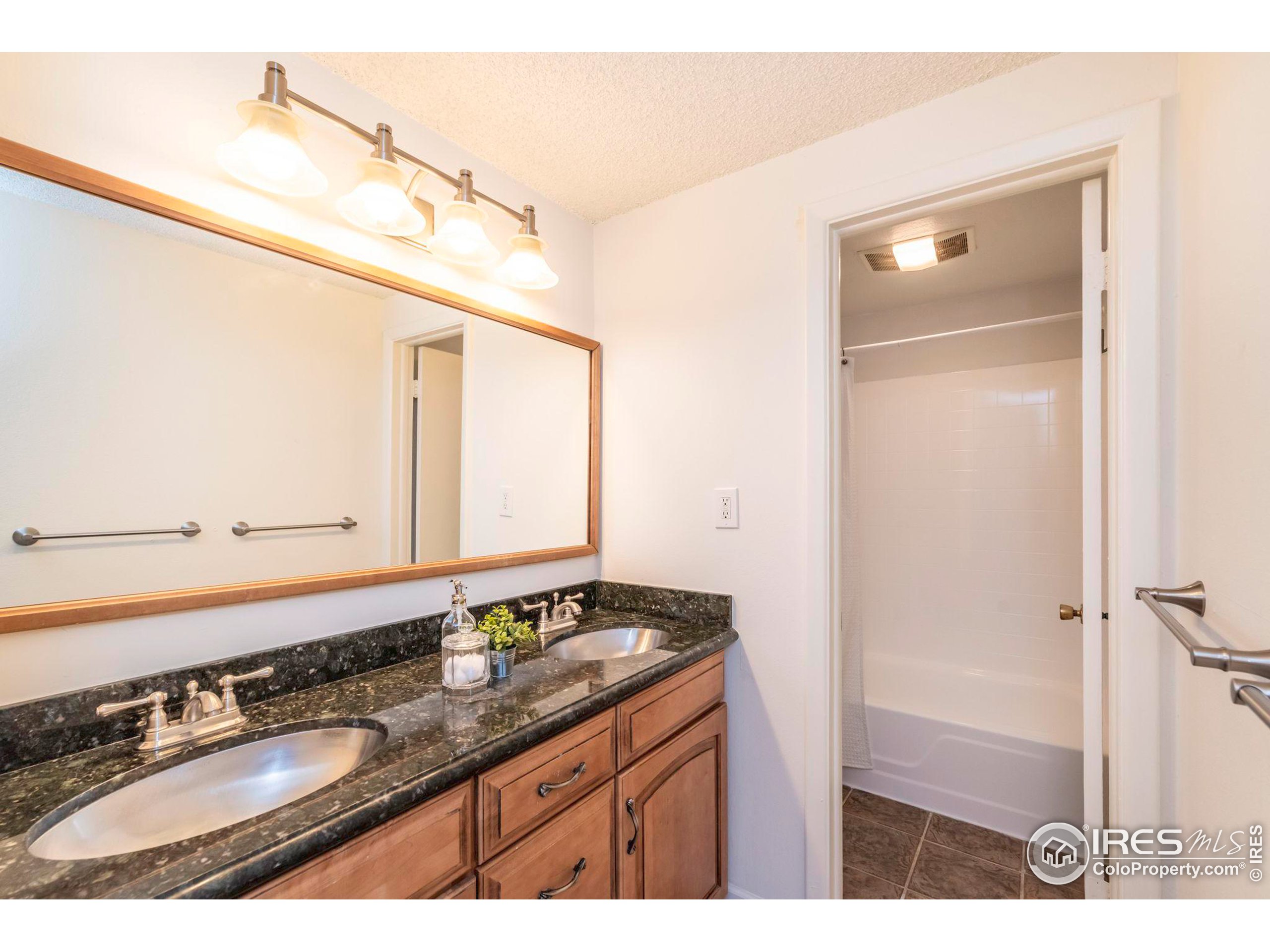 3000 Colorado Ave F-121