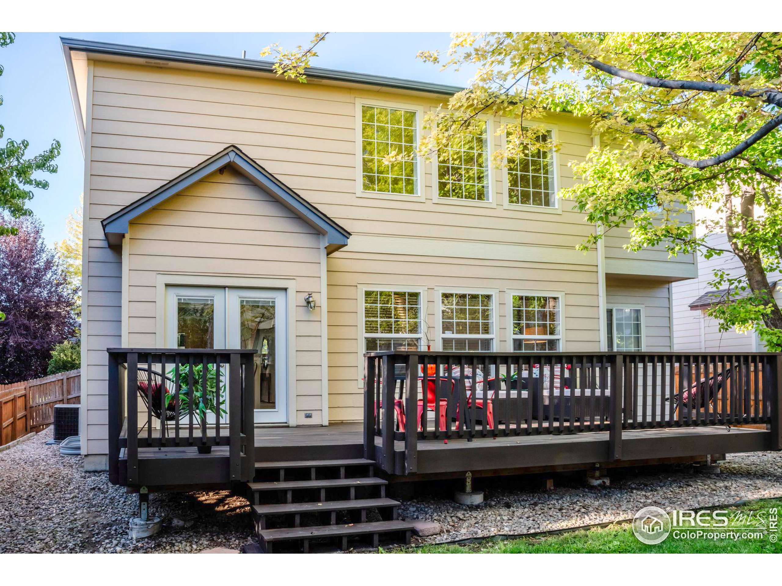 1430 Red Mountain Dr