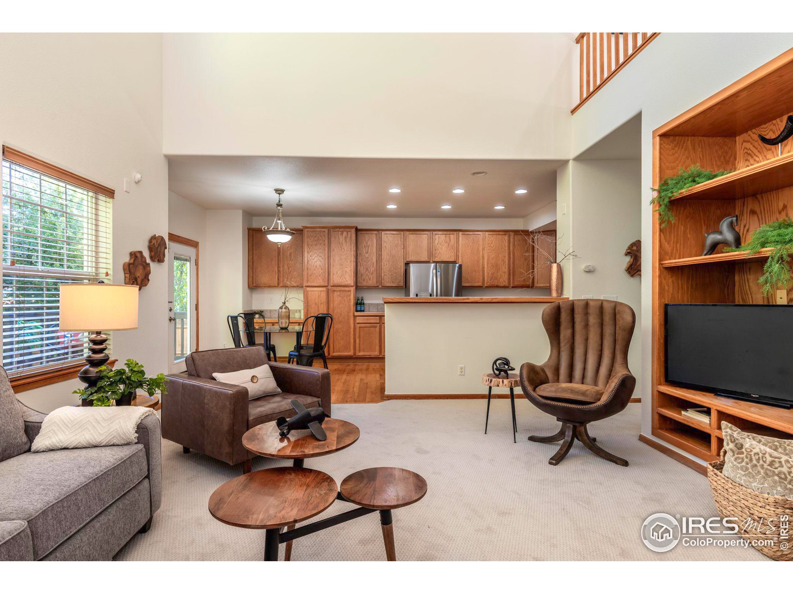 1430 Red Mountain Dr