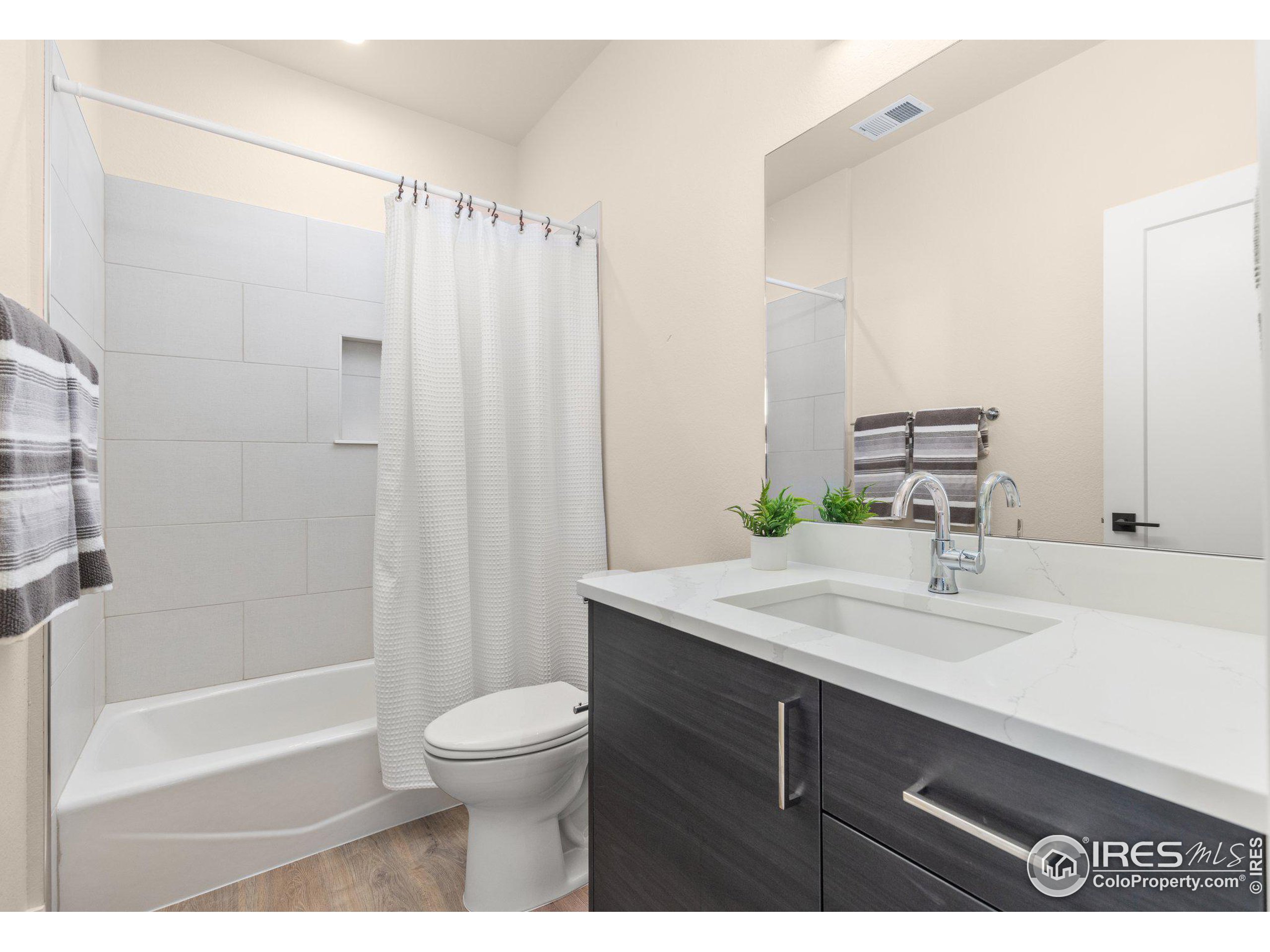 944 Saint Andrews Ln