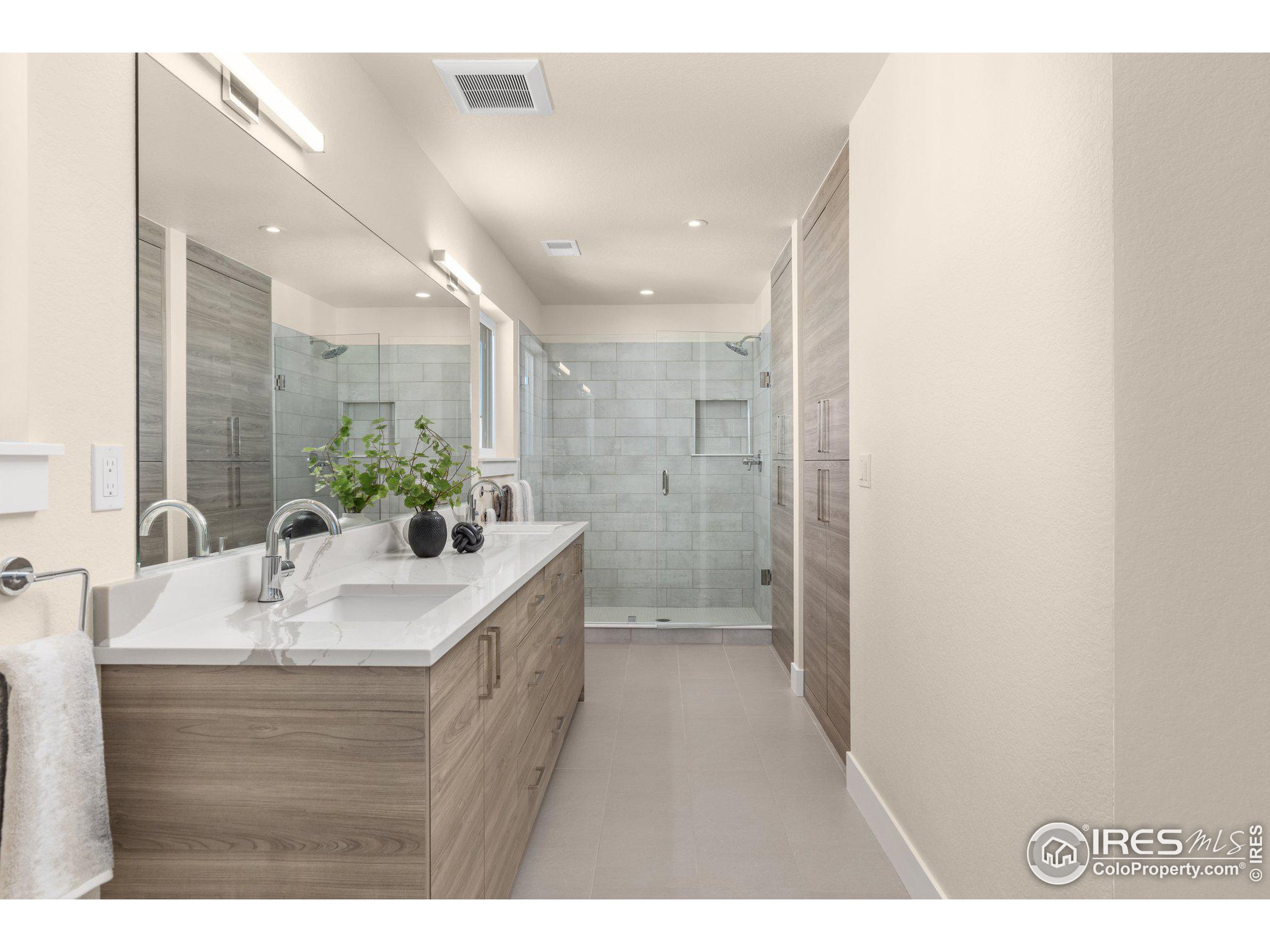 944 Saint Andrews Ln