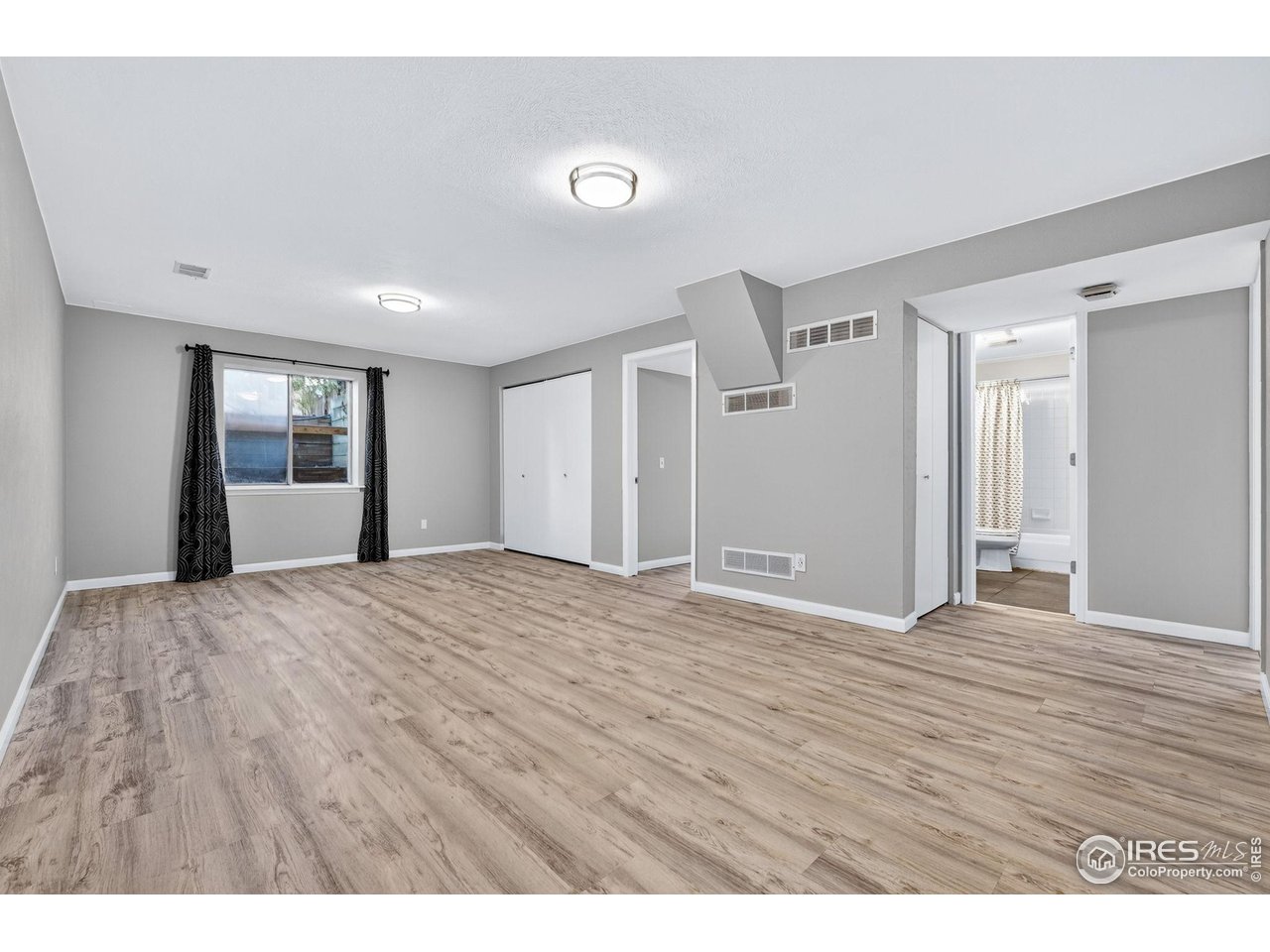 513 Adams Ave