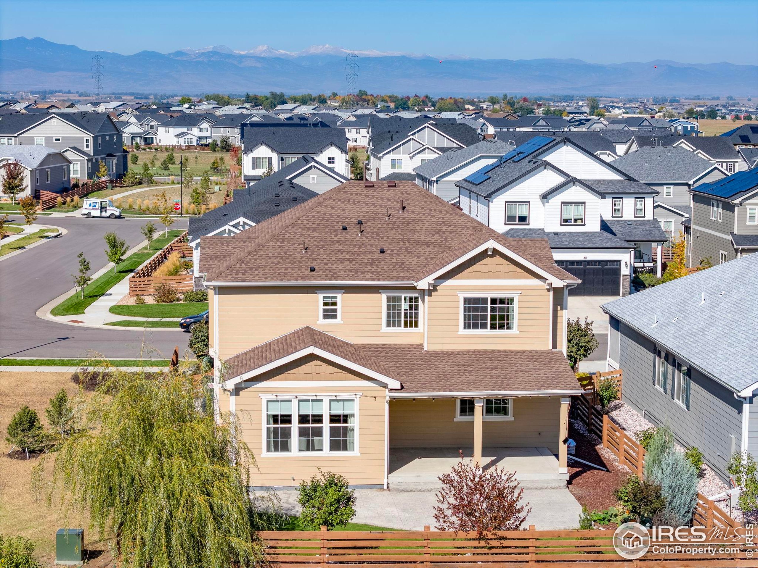 800 Boulder Peak Ave