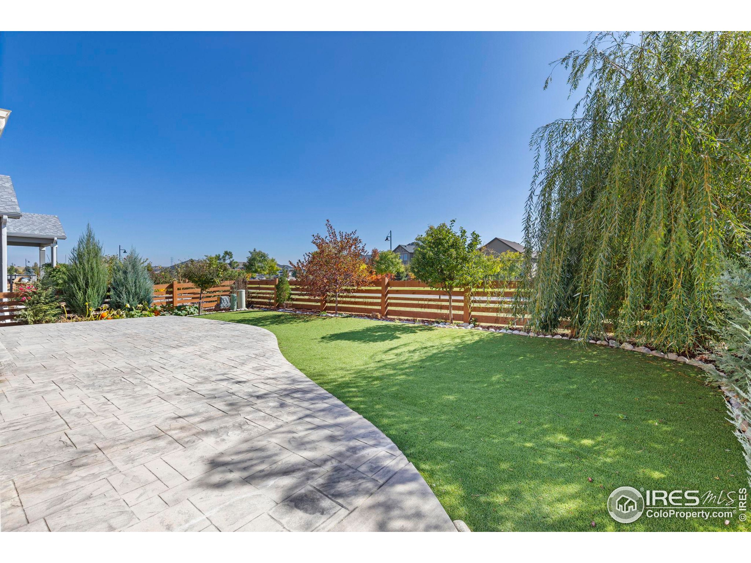 800 Boulder Peak Ave