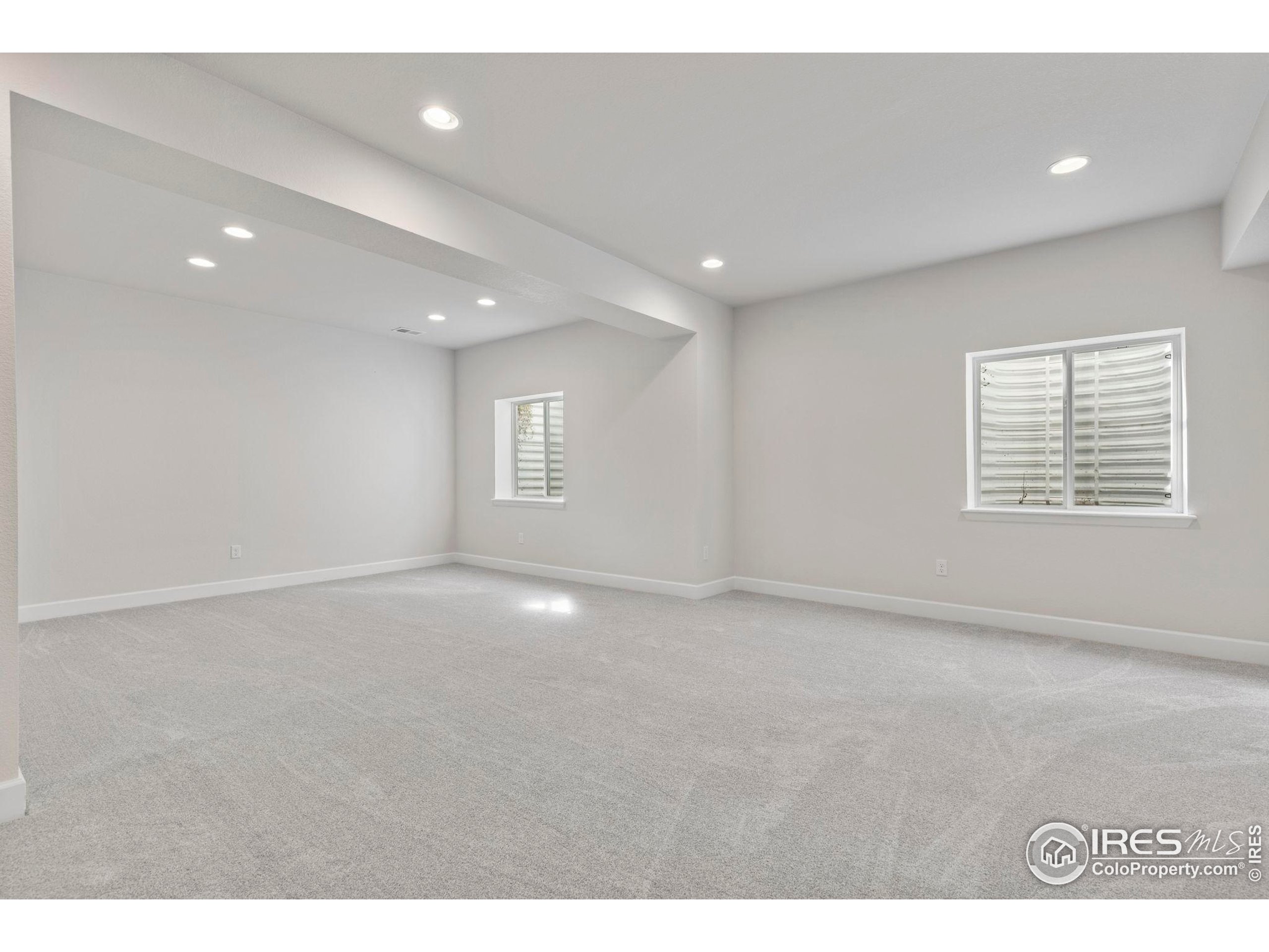 800 Boulder Peak Ave