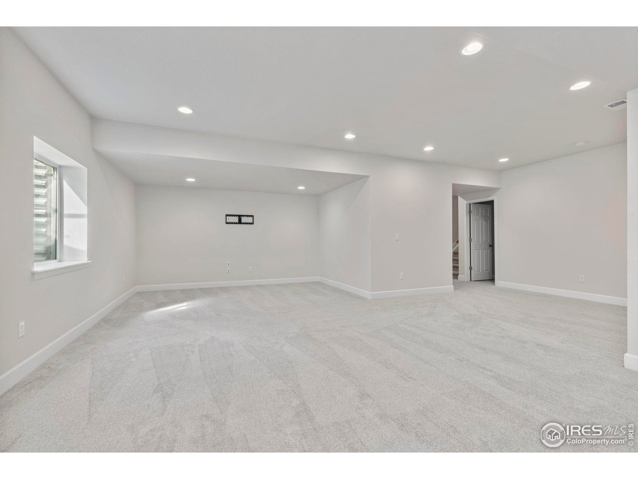 800 Boulder Peak Ave