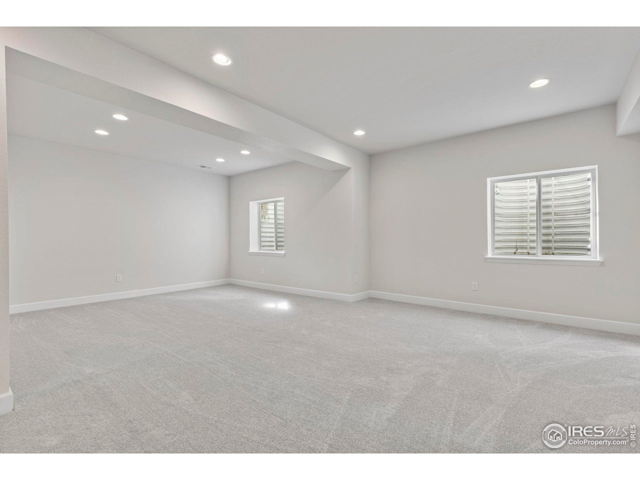 800 Boulder Peak Ave