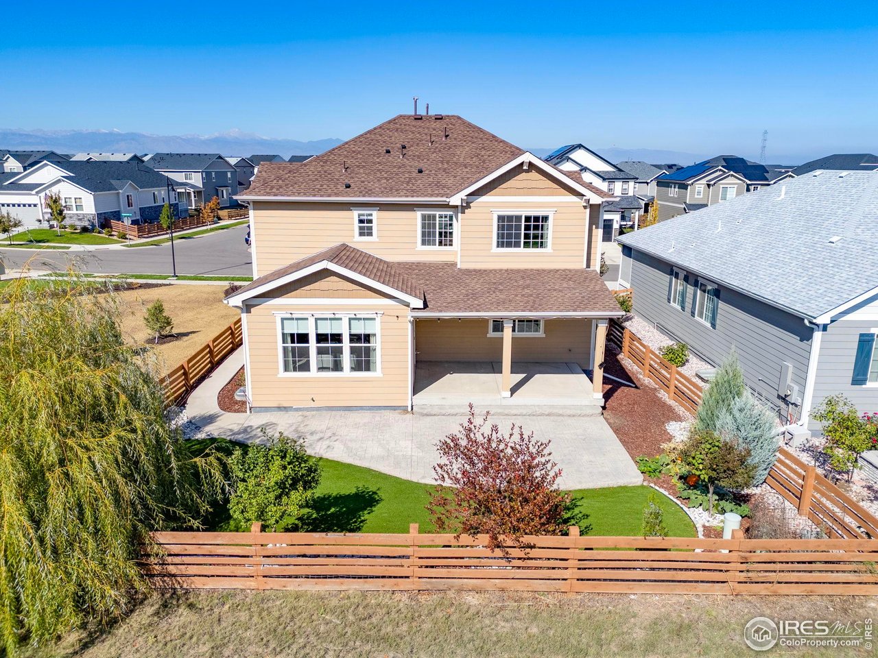 800 Boulder Peak Ave