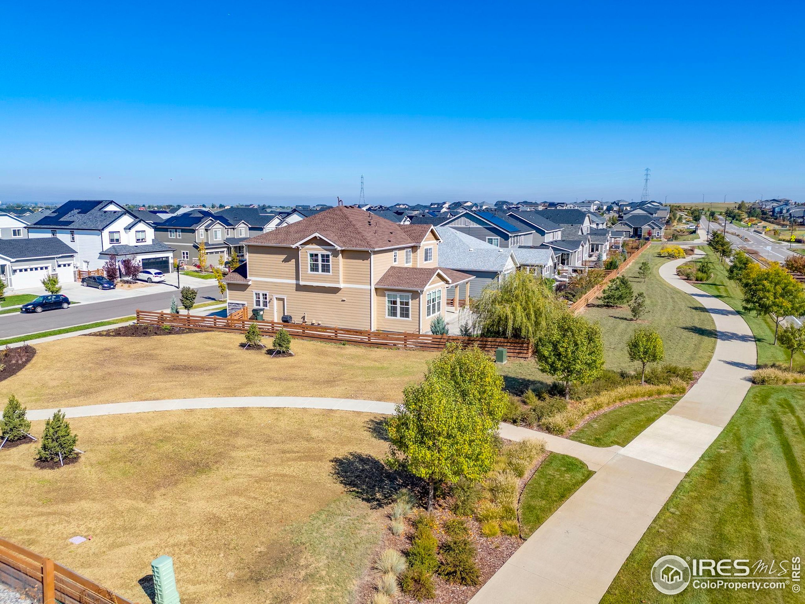 800 Boulder Peak Ave