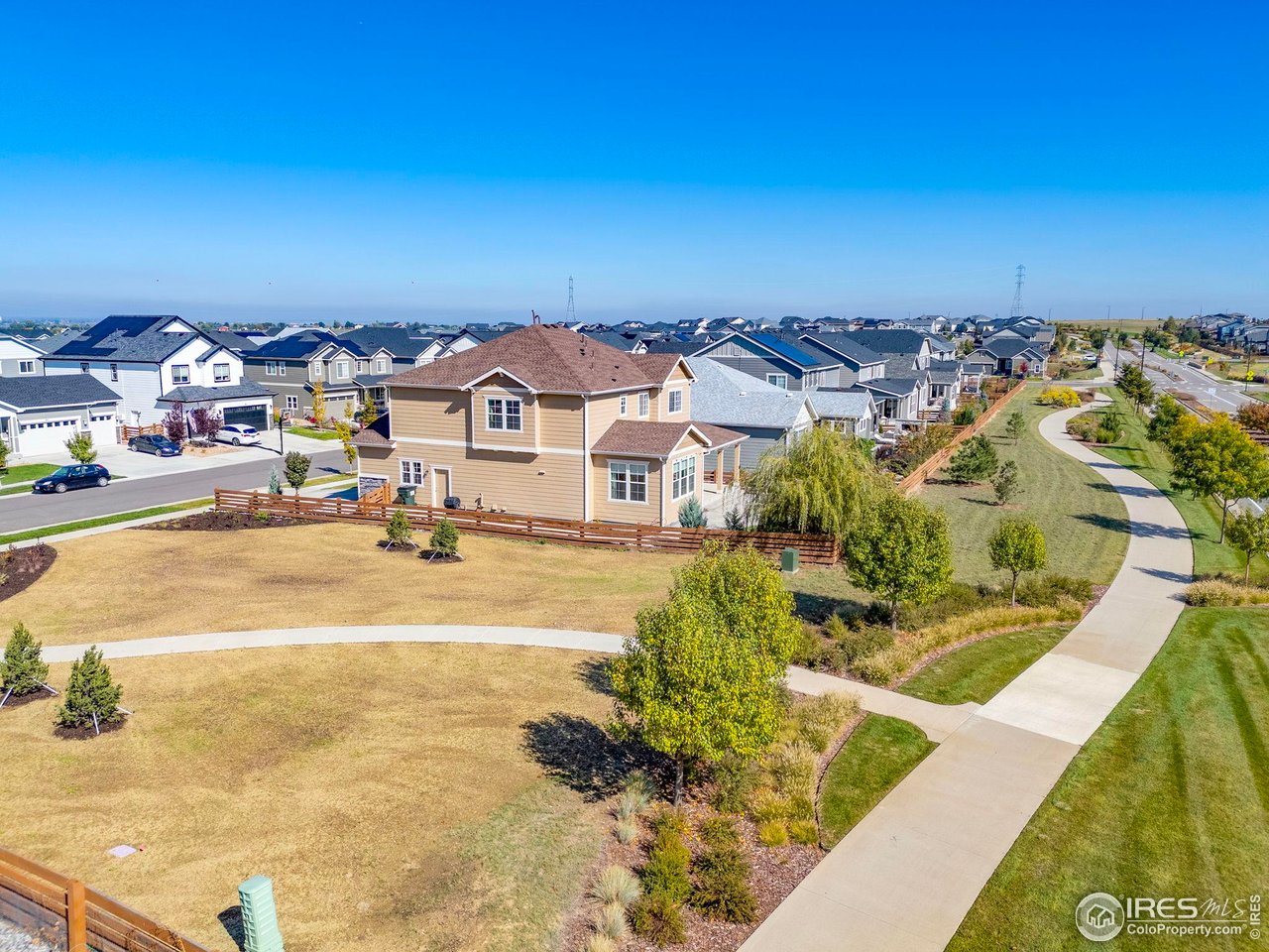 800 Boulder Peak Ave