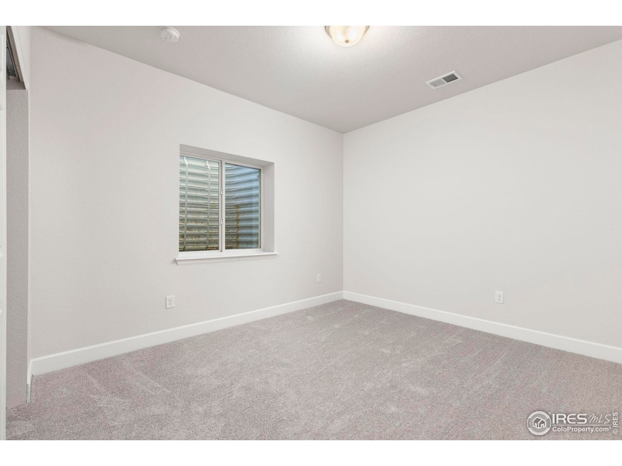 800 Boulder Peak Ave