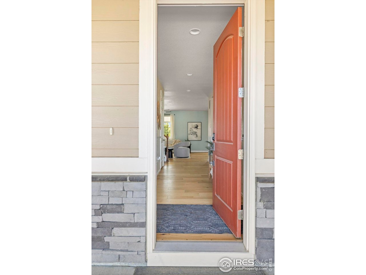 800 Boulder Peak Ave