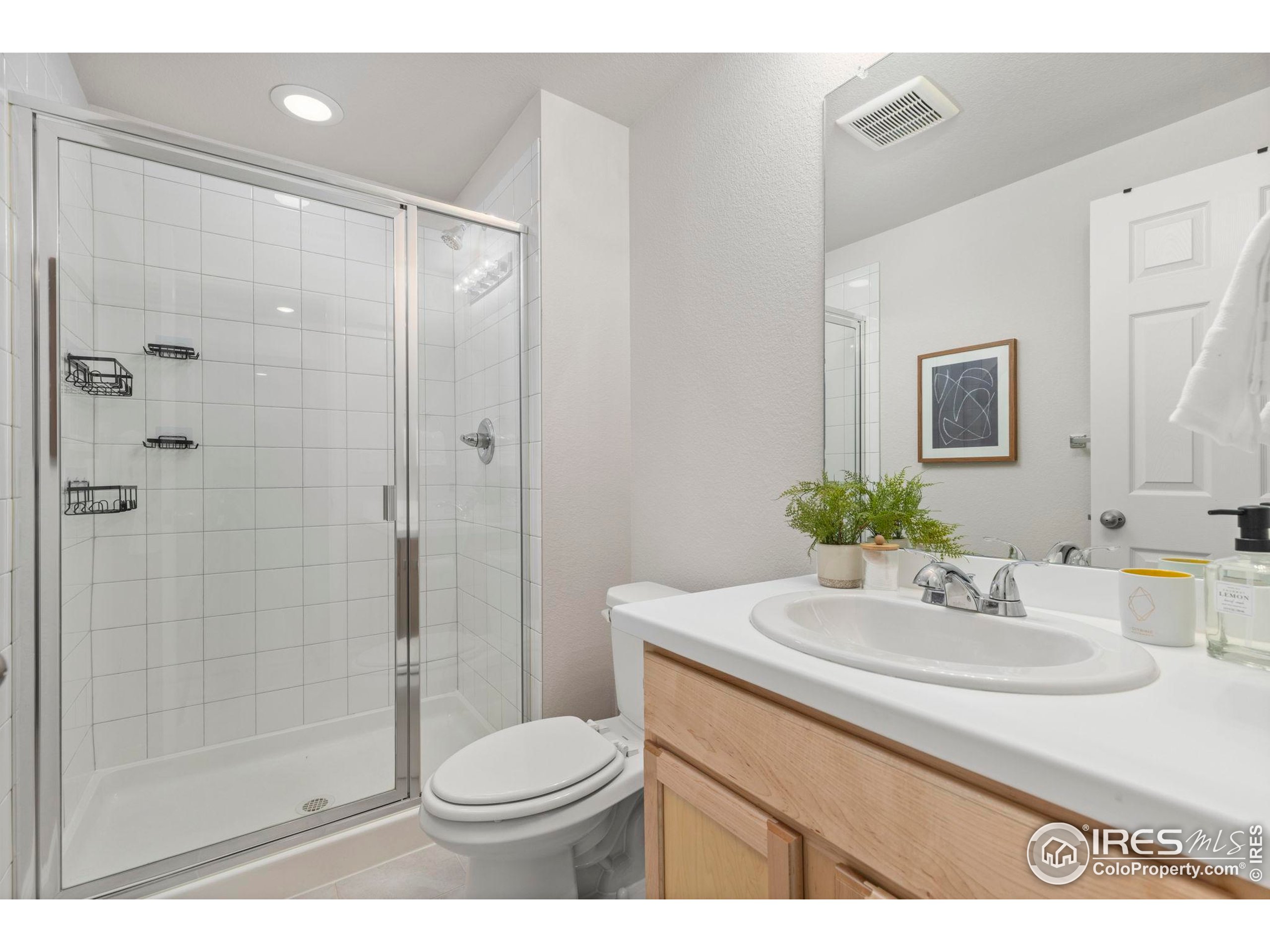 800 Boulder Peak Ave