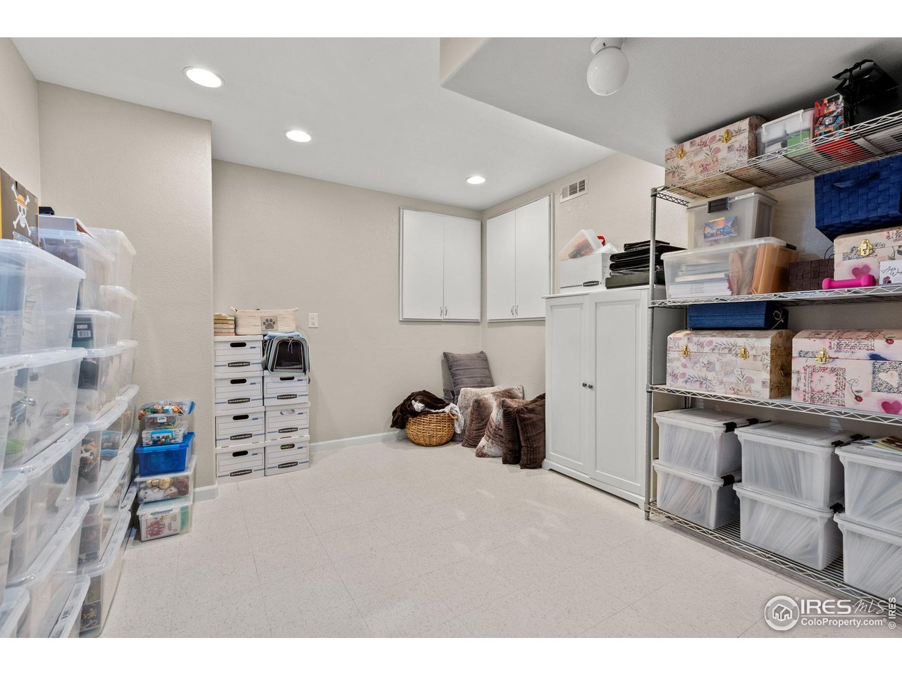 388 Fairfield Ln