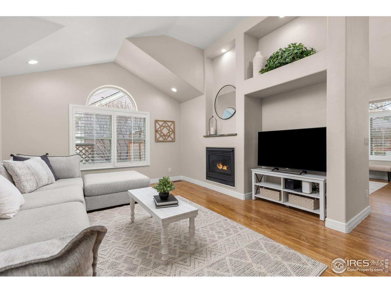 388 Fairfield Ln