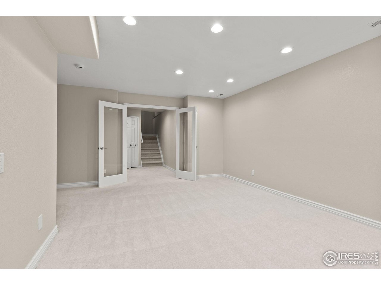 388 Fairfield Ln