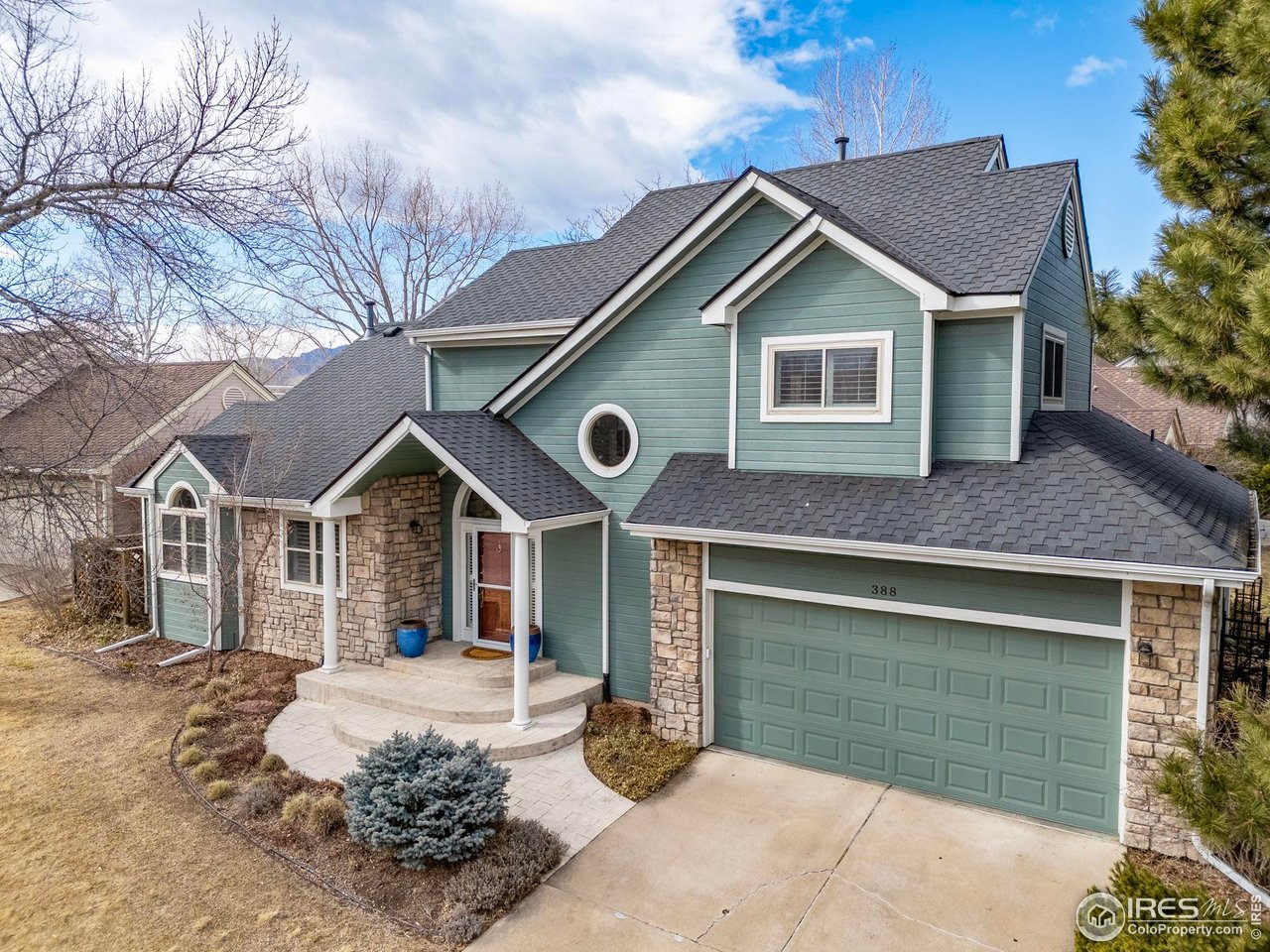 388 Fairfield Ln