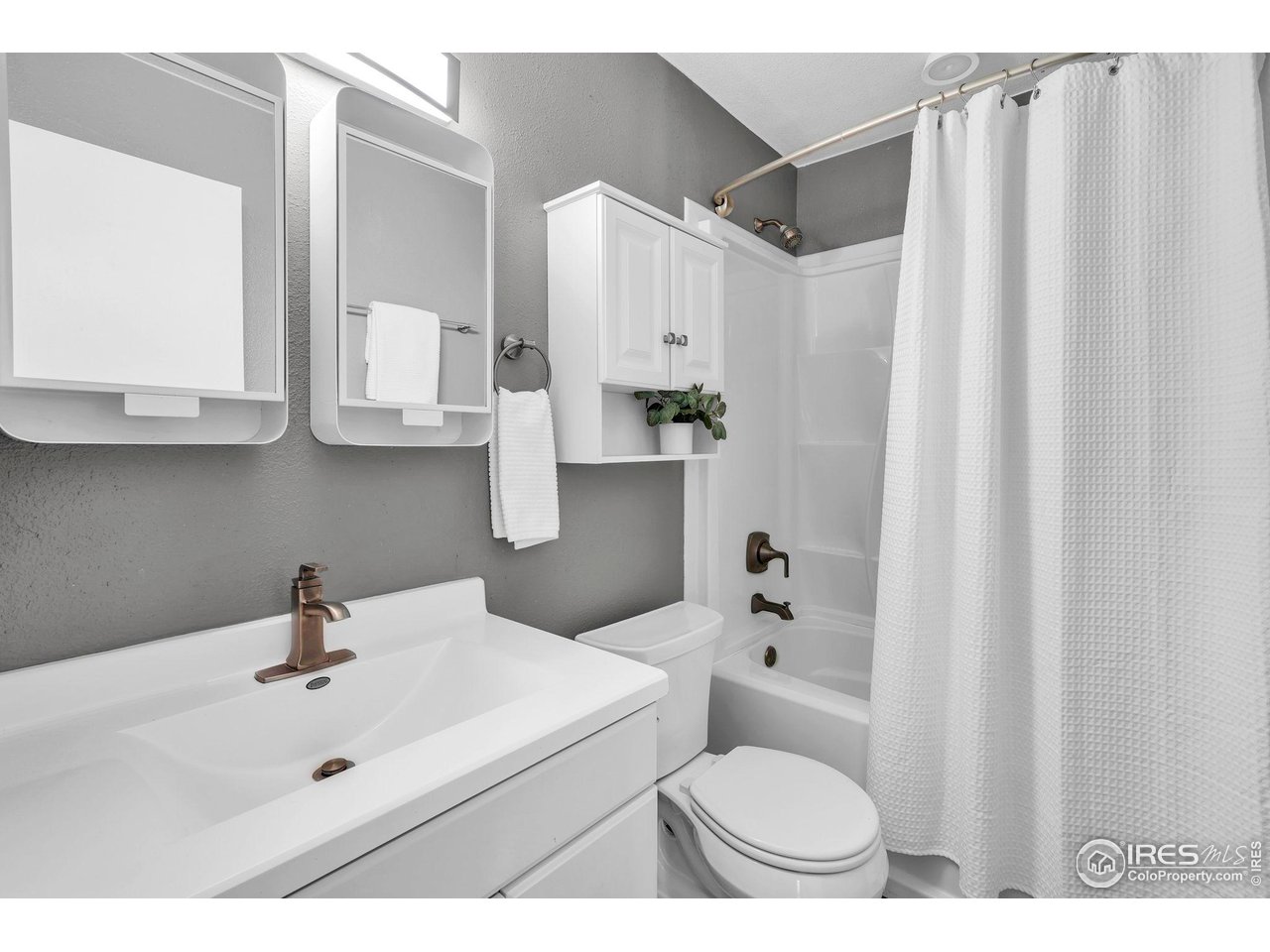 1150 Bacchus Dr 19-A