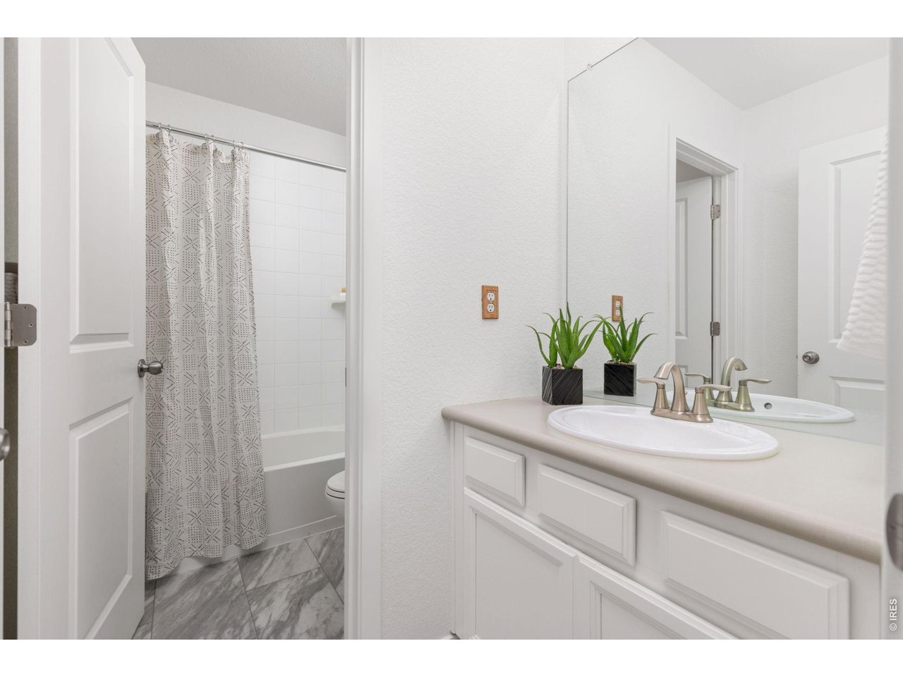 591 Greenville Aly