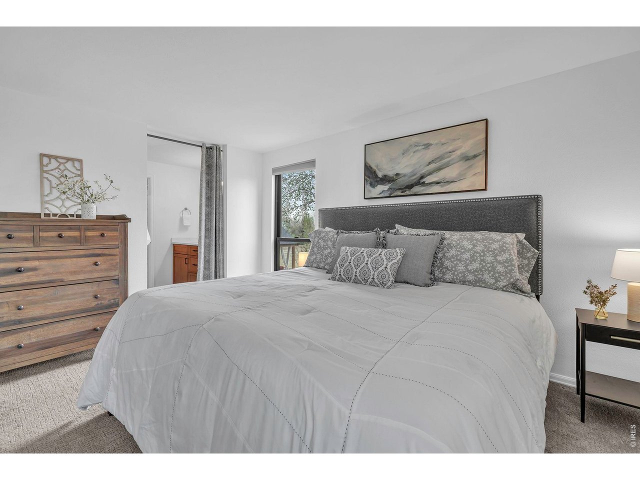 480 Catalpa Ct