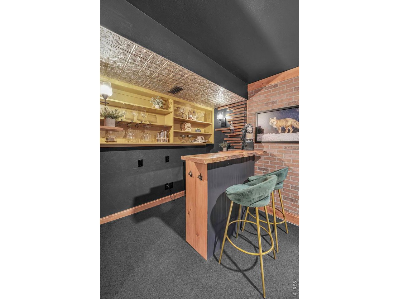 480 Catalpa Ct