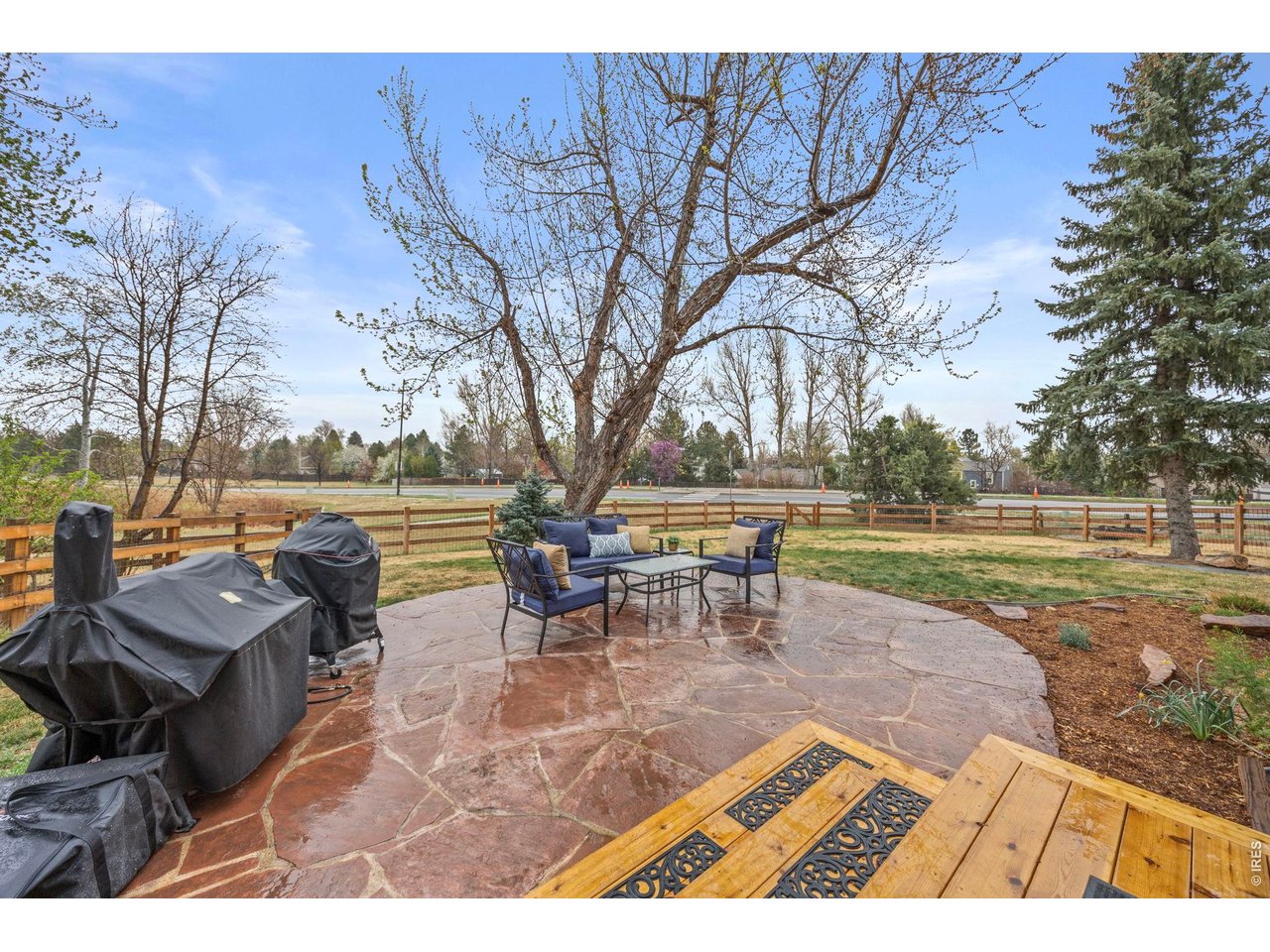 480 Catalpa Ct