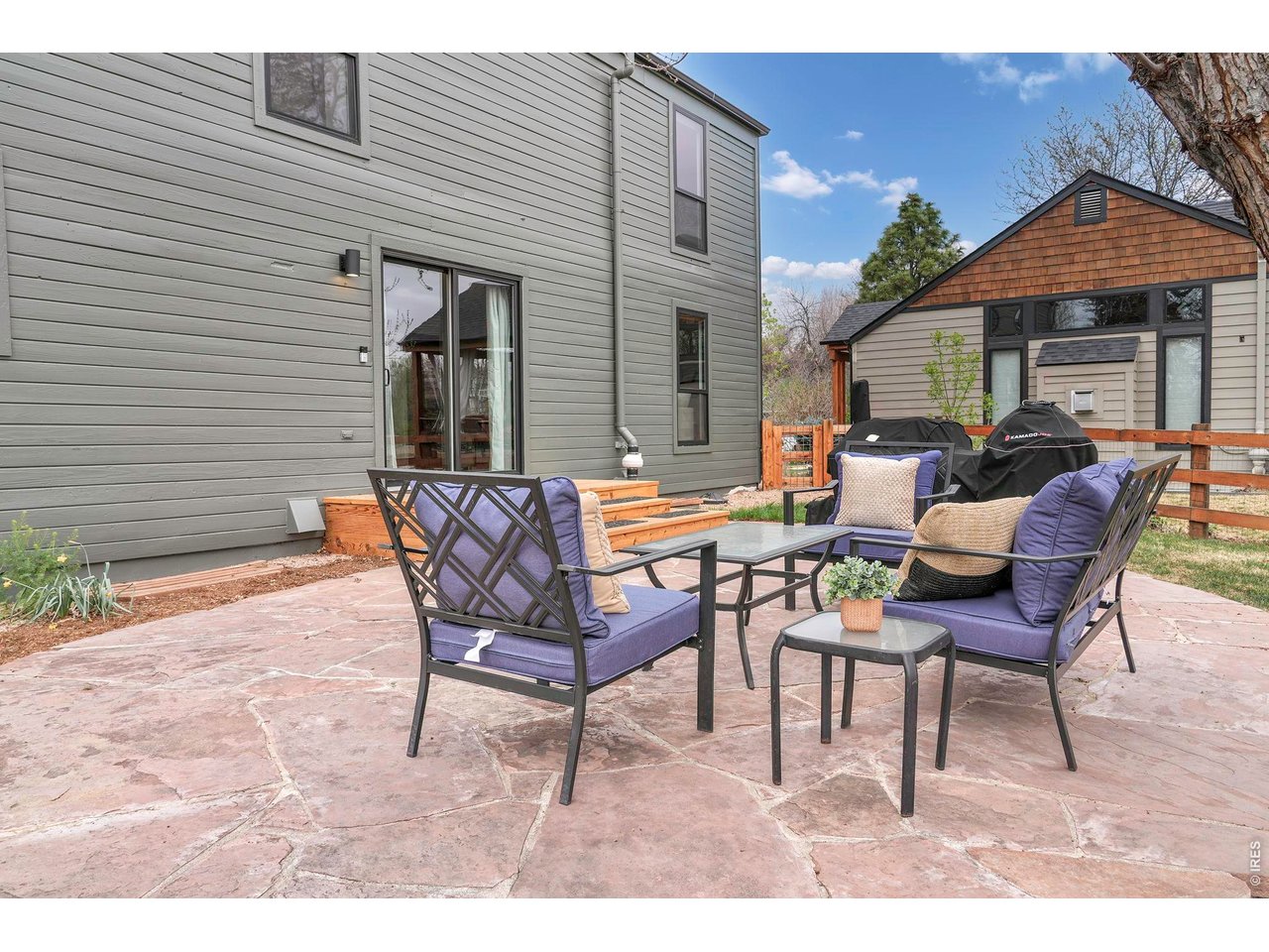 480 Catalpa Ct