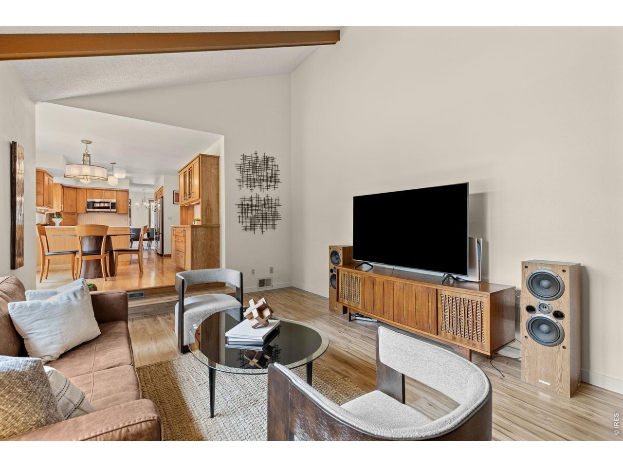 1766 W Choke Cherry Dr