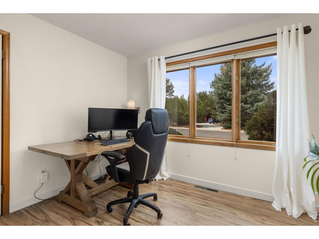 1766 W Choke Cherry Dr