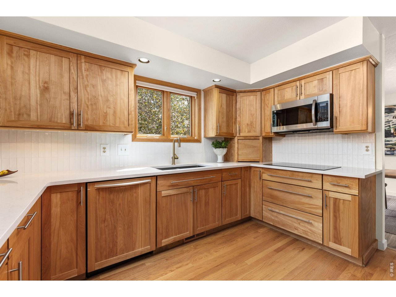 1766 W Choke Cherry Dr