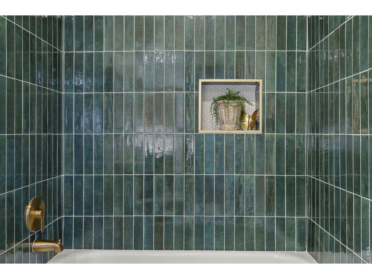 1766 W Choke Cherry Dr