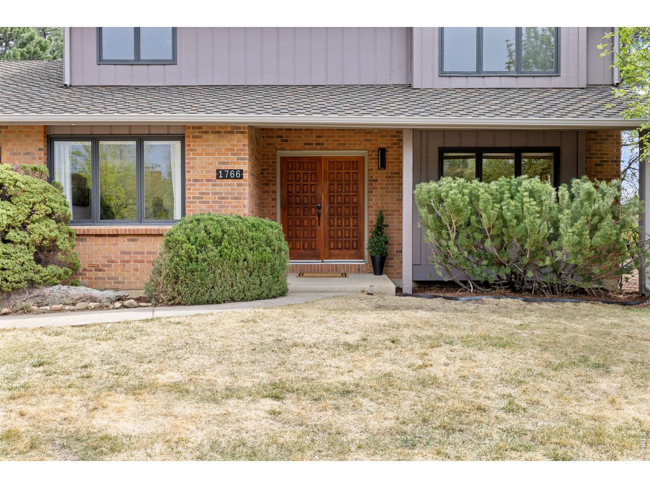 1766 W Choke Cherry Dr